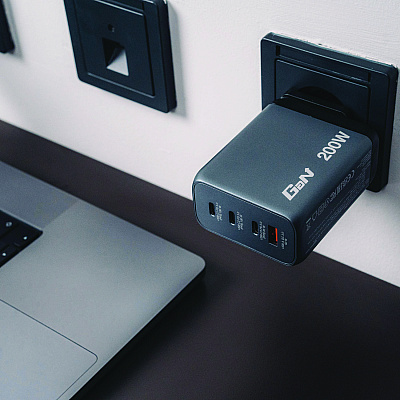 Verbatim 200 W 4-Port GaN Wall Charger, Black/Gray (VER32204)