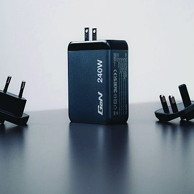 Verbatim 240 W 4-Port GaN Wall Charger, Black/Gray (VER32205)