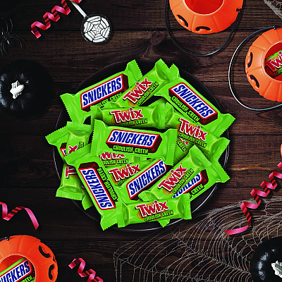 MARS Mixed Chocolate Variety, Halloween Bundle, Chocolate, Two Bags, 155 Pieces (GRR60004106)