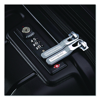 Samsonite Freeform Hard Side Carry-On Suitcase, Four-Wheeled Spinner, 20.95 x 13.8 x 31.1, Black (782571041)
