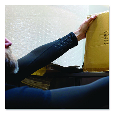 ergodyne Chill-Its 6691 Cooling Arm Sleeves with Box-Handling Grip, Polyester/Spandex, Medium, Black, Pair (12387)