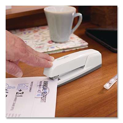Swingline 747 Business Full Strip Desk Stapler, 30 Sheet Capacity, Arctic White (74738)
