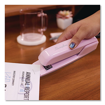 Swingline 747 Business Full Strip Desk Stapler, 30 Sheet Capacity, Blush Pink (74740)