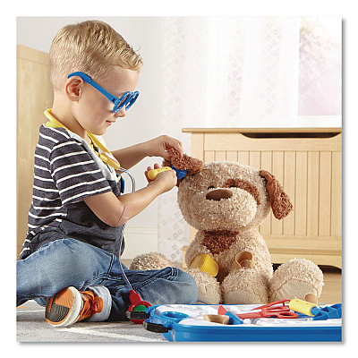 Learning Resources Pretend and Play Doctor Set, Ages 3 and Up, 19 Pieces (LER9048)