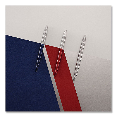 Parker Jotter Retractable Pen and Pencil Set, (1) Medium Blue Ballpoint Pen, (1) Medium Black Gel Pen, (1) 0.7 mm Mechanical Pencil (2032740)