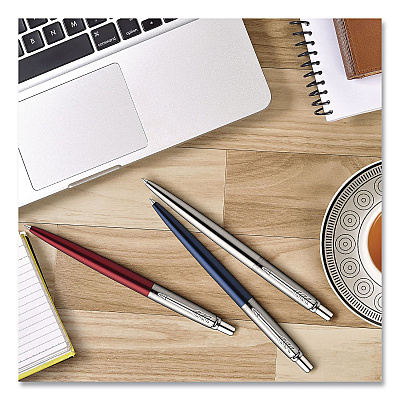 Parker Jotter Retractable Pen and Pencil Set, (1) Medium Blue Ballpoint Pen, (1) Medium Black Gel Pen, (1) 0.7 mm Mechanical Pencil (2032740)