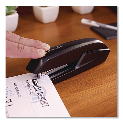 Swingline Standard Full Strip Desk Stapler, Eco Version, 15-Sheet Capacity, Black, 12/Carton (54501ECT)