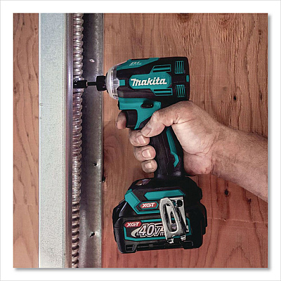 40V MAX XGT Brushless Lithium-Ion 1/2" Cordless Hammer Drill Driver and Four-Speed Impact Driver Combo Kit (Reconditioned) (GT200DR)