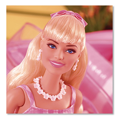The Movie Perfect Day Collector Doll, Ages 3 and Up (HPJ96)