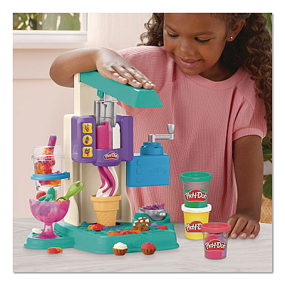 Hasbro Play-Doh Rainbow Swirl Ice Cream Playset (G0028)