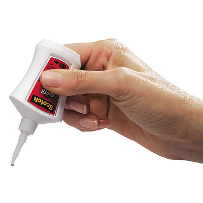 Scotch Super Glue with Precision Applicator, 0.14 oz, Dries Clear (MMMAD124)