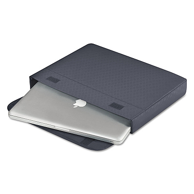 Solo Classic Rolling Overnighter Case, Fits Devices Up to 15.6", Ballistic Polyester, 16.14 x 6.69 x 13.78, Black (USLB644)