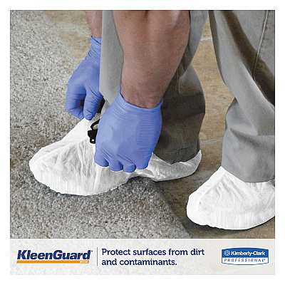 KleenGuard A40 Liquid and Particle Protection Shoe Covers, Medium, White, 400/Carton (KCC44492)