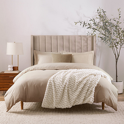Aston & Arden Cottontail Faux Fur Throw 50x70 Ivory, 1 Blanket (P-TH-FF-5070-IV)