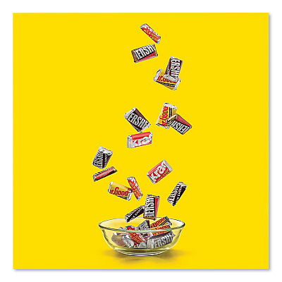 Hershey's Miniatures Variety Pack, Assorted, 56 oz (HRS21543)