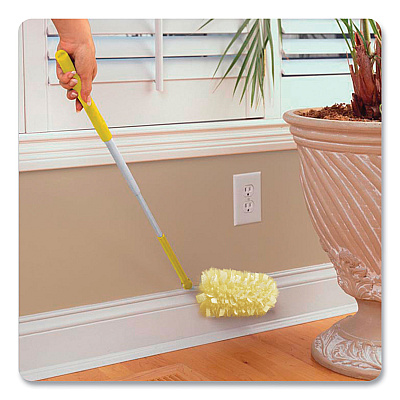 Swiffer Heavy Duty Dusters Starter Kit, Handle Extends to 3 ft, 1 Handle with 12 Duster Refills (PGC77300)