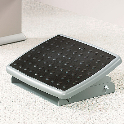 3M Adjustable Height/Tilt Footrest, Nonskid Platform, 18w x 13d x 4 to 4.75h, Charcoal Gray (FR330)