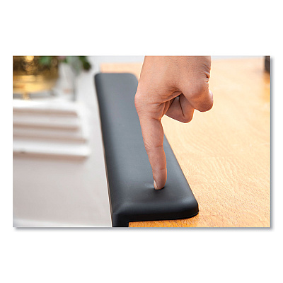 3M Gel Wrist Rest for Standing Desks, 30.13 x 3.25, Black (MMMWR200B)