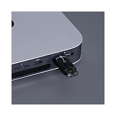 Innovera USB 3.0 Flash Drive, 8 GB (IVR82008)