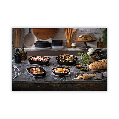 Pactiv Evergreen EarthChoice Versa2Go Microwaveable Container, 27 oz, 8.4 x 5.6 x 1.4, Black/Clear, Plastic, 150/Carton (PCTNV2GRT2786B)