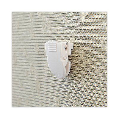 Advantus Wall Clips for Fabric Panels, 40 Sheet Capacity, White, 4/Pack (AVT75300)