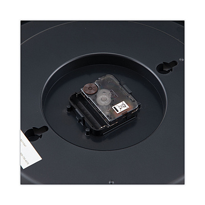 Universal Round Wall Clock, 13.5" Overall Diameter, Black Case, 1 AA (sold separately) (UNV11641)