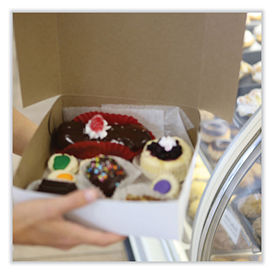 SCT Bakery Boxes, Standard, 12 x 12 x 4, White, Paper, 100/Carton (SCH1585)