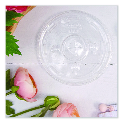 Solo Straw-Slot Cold Cup Lids, Fits 30 oz to 32 oz Cups, Clear, 50/Sleeve, 20 Sleeves/Carton (DCCL32CR)