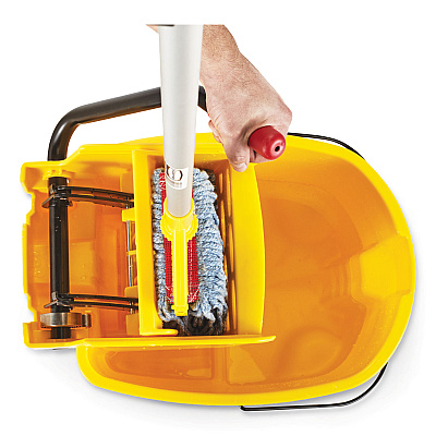 Rubbermaid Commercial WaveBrake 2.0 Bucket/Wringer Combos, Side-Press, 35 qt, Plastic, Yellow (RCPFG758088YEL)