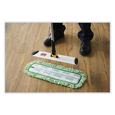 Rubbermaid Commercial Dust Pad with Fringe, Microfiber, 18" Long, Green (RCPQ418GN)
