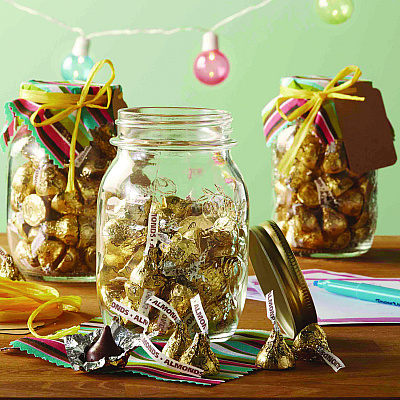 Hershey's KISSES with Almonds, Milk Chocolate, 32 oz Pack, 2 Packs/Carton (GRR60004091)