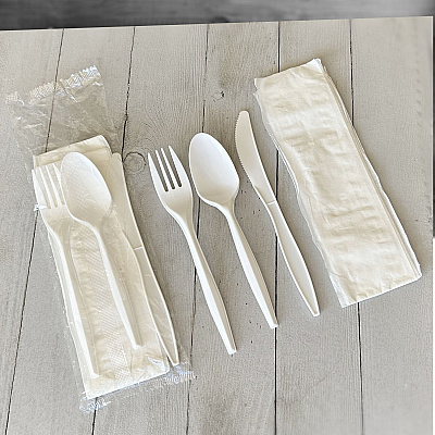 Boardwalk Four-Piece Polypropylene Cutlery Kit, Mediumweight, Fork/Knife/Napkin/Spoon, Plastic, White, 250/Carton (4COMBOKITPP)