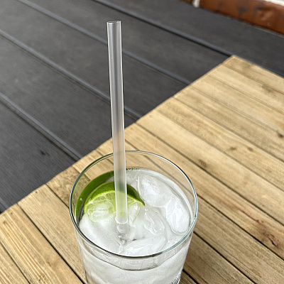 Boardwalk Giant Straws, 7.75", Polypropylene, Clear, 1,500/Carton (BWKGSTUW775CLR)