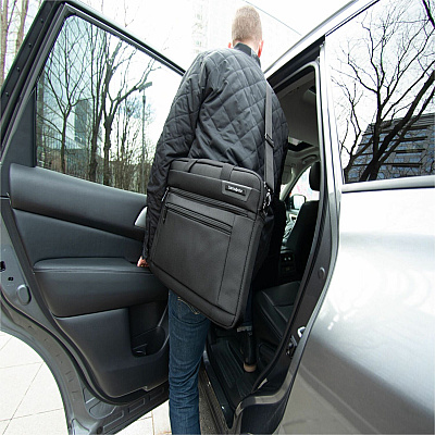 Samsonite Classic Business 2.0 Carrying Case (Briefcase) for 15.6" Notebook, Tablet - Black (SML1412761041)