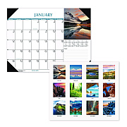 House of Doolittle Earthscapes Scenic Desk Pad Calendar, Scenic Photos, 22 x 17, White Sheets, Black Binding/Corners,12-Month (Jan-Dec): 2026 (147)
