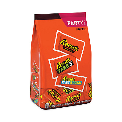 Reese's Milk Chocolate Peanut Butter Assortment Snack Size Candy, Individually Wrapped, 32.06 oz Bag (REEHEC93922)