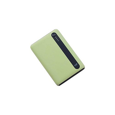 Monoprice The Dual Function Usb Type-c Port Allows You To Recharge Your Devices, As Well As The Bank Itself With One Simple Cable. The Usb Type-a Port Offers Yo (39840)